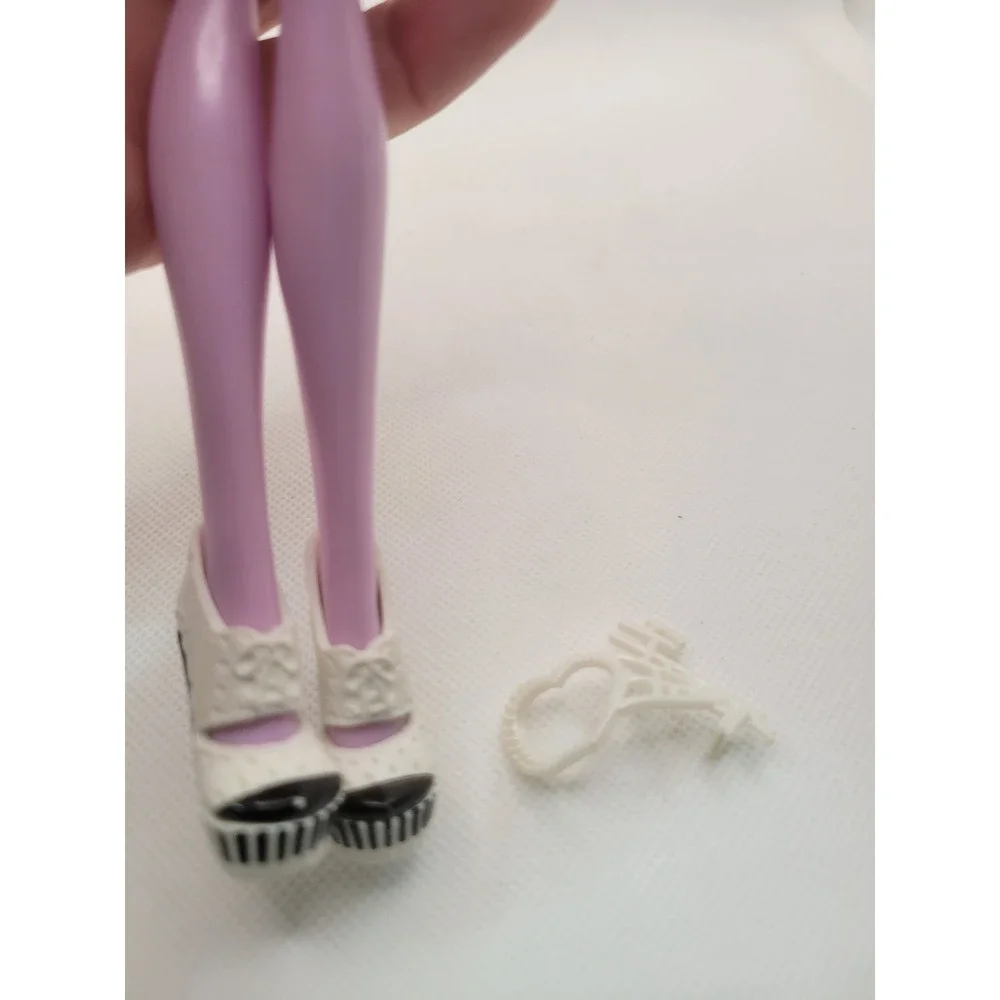 Monster High Operetta Dot Dead Gorgeous Doll Red Hair Polka Dot Dress Mattel G1